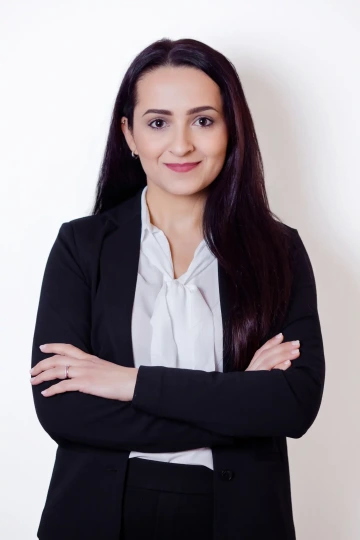 Mgr. Adéla Tukhi | Expatlegal